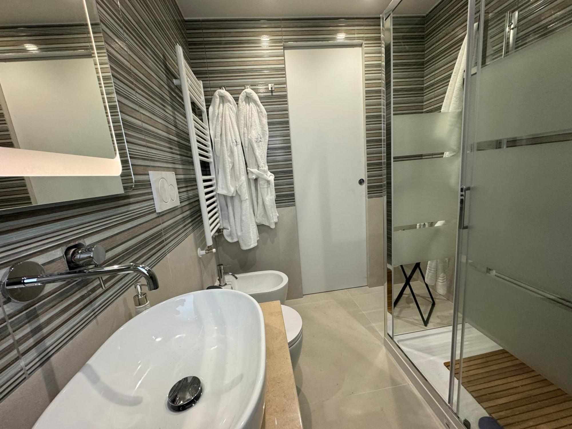 Il Cammeo 2 Guest House, Near Pompeii And Vesuvius * Torre del Greco